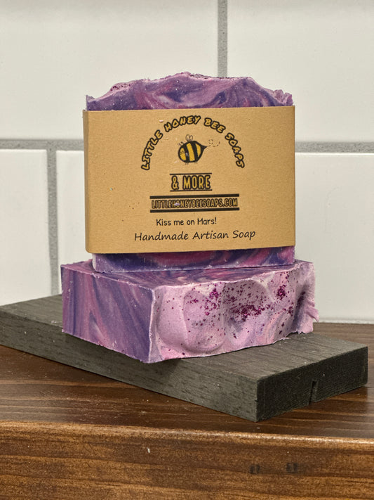 ** NEW ** Kiss me on Mars